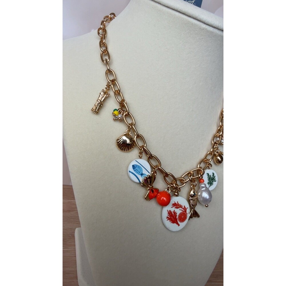 Chunky Charm Necklace |  universal thread - Picture 3 of 3